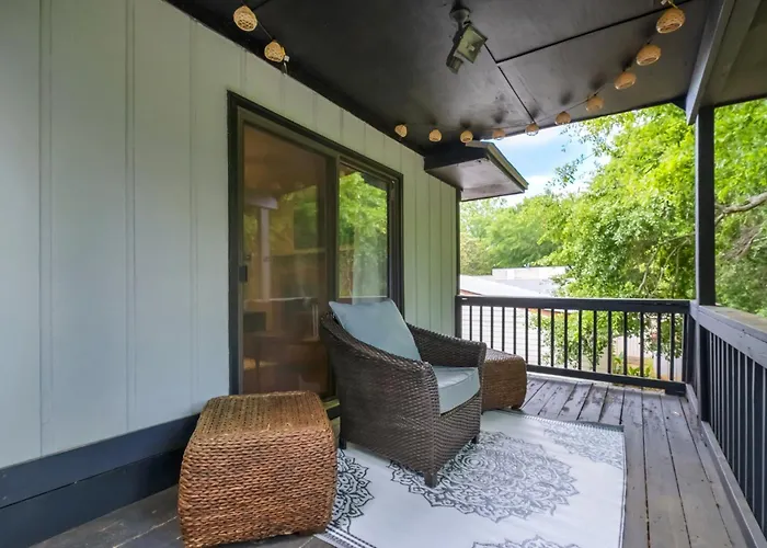 A Touch Of Serenity Apartment Tallahassee